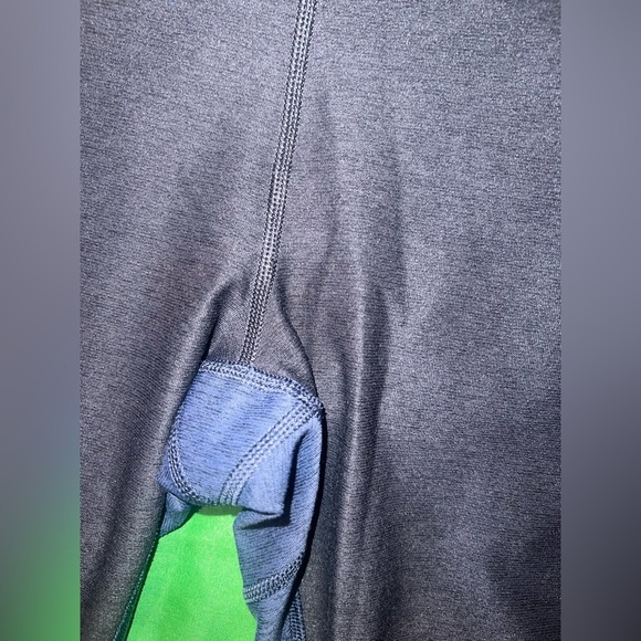 Outdoor Voices Black and Navy Blue Leggings size Medium - Picture 7 of 8